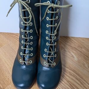 John Fluevog Hope Cherish teal/blue and olive leather lace-up ankle boot size 9